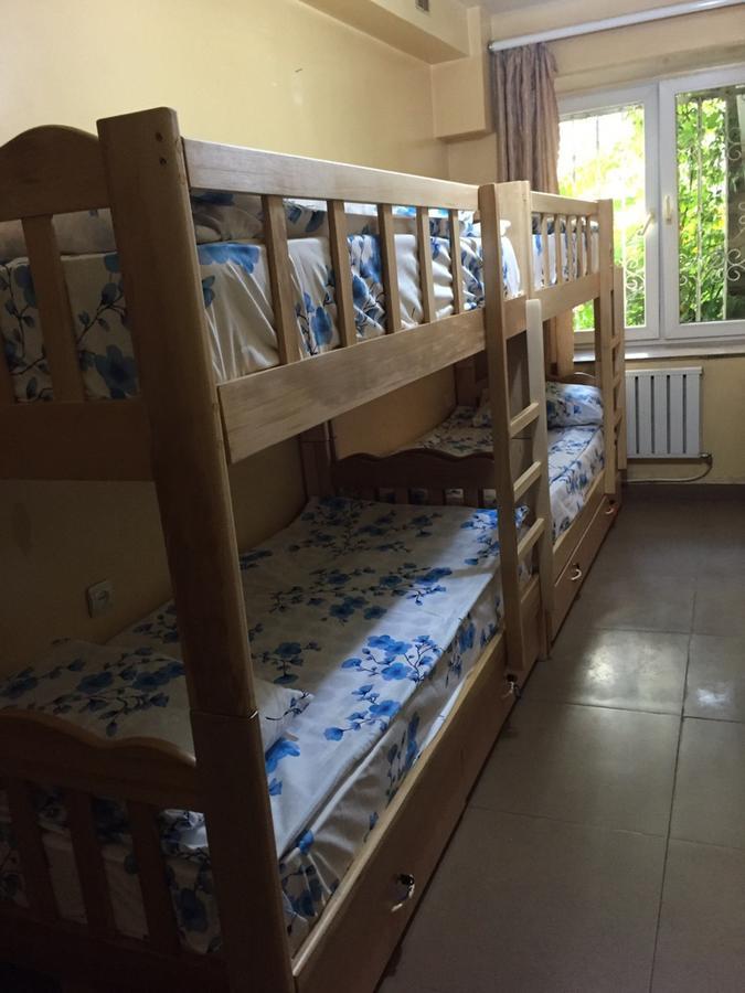 Best Hostel Republic Square 예레반 외부 사진