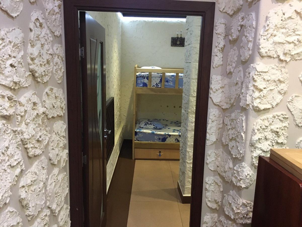 Best Hostel Republic Square 예레반 외부 사진