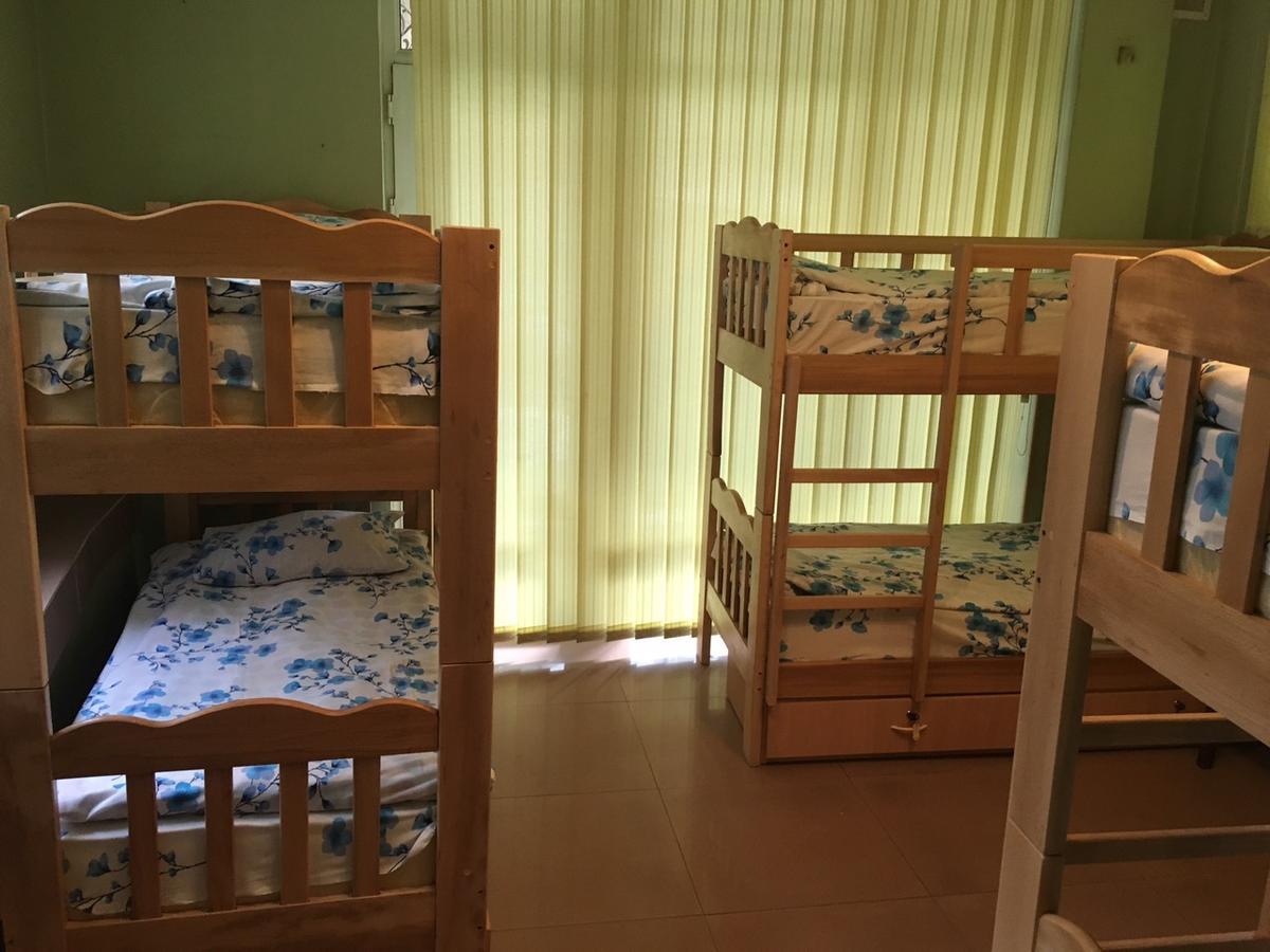 Best Hostel Republic Square 예레반 외부 사진