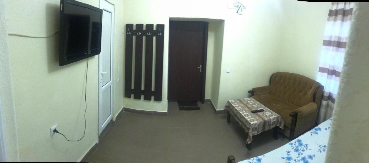 Best Hostel Republic Square 예레반 외부 사진