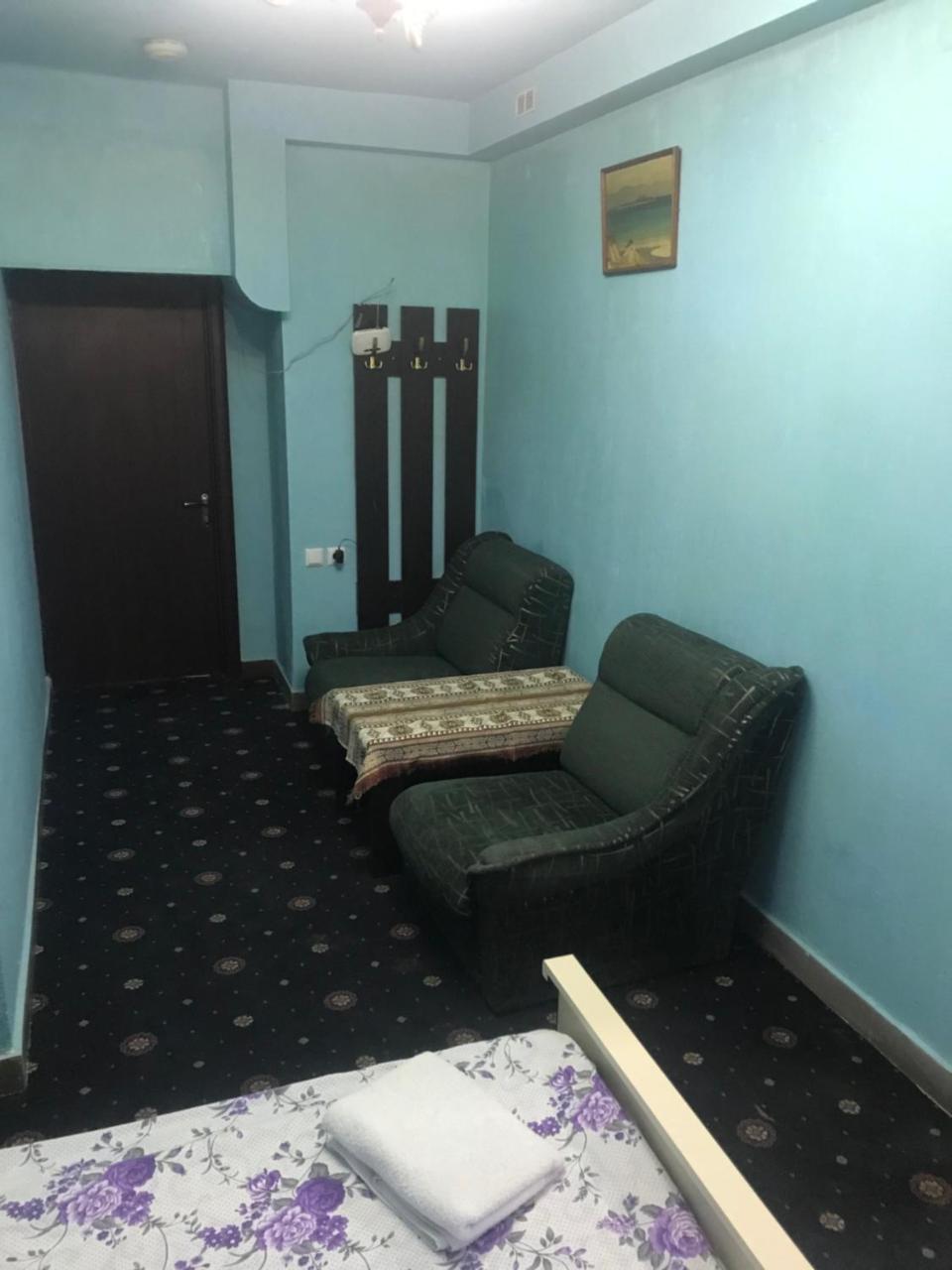Best Hostel Republic Square 예레반 외부 사진
