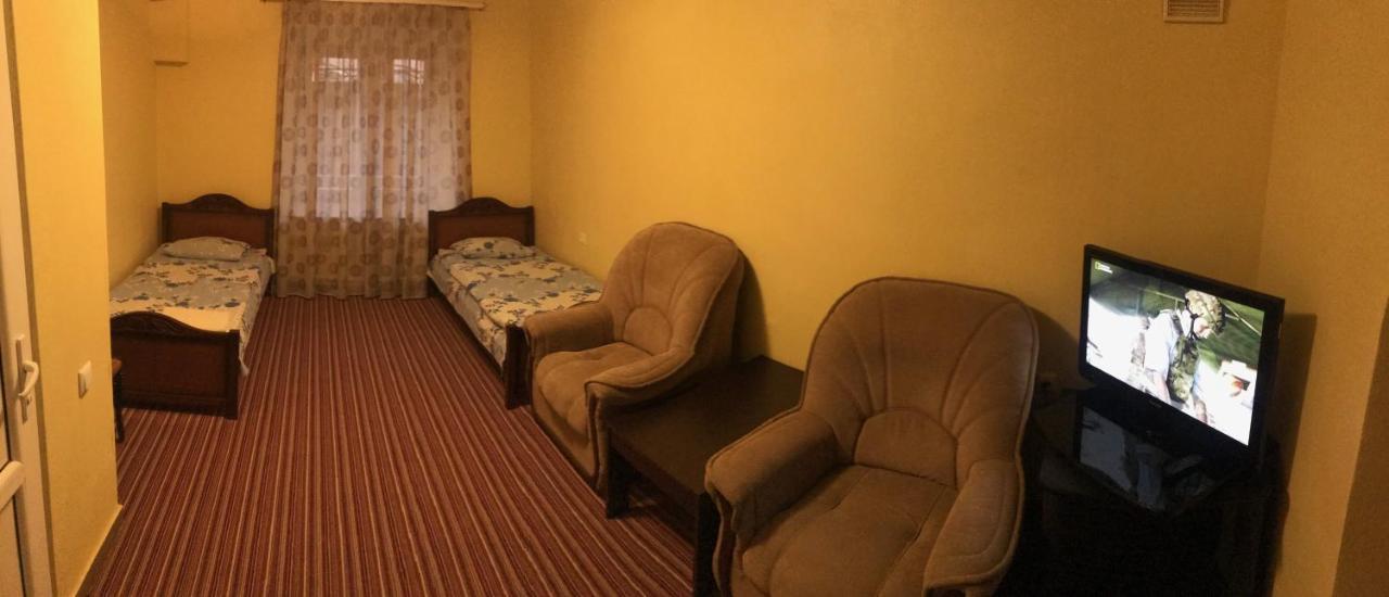 Best Hostel Republic Square 예레반 외부 사진