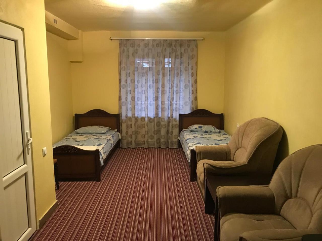 Best Hostel Republic Square 예레반 외부 사진