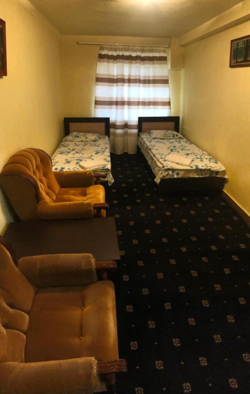 Best Hostel Republic Square 예레반 외부 사진