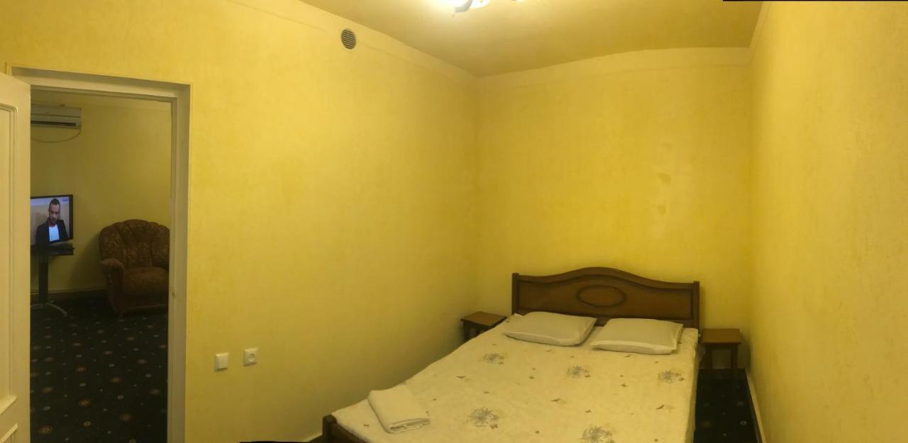 Best Hostel Republic Square 예레반 외부 사진