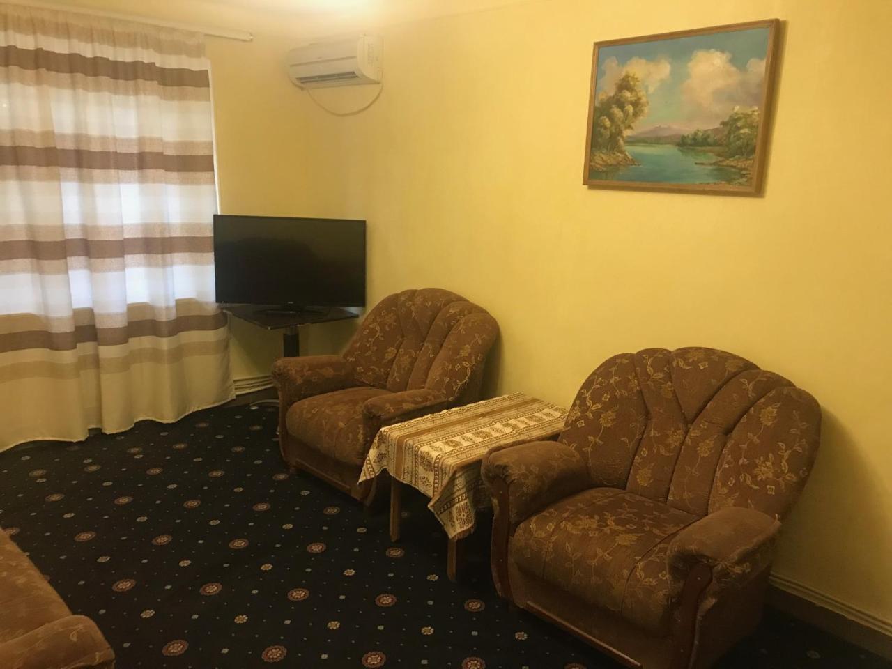Best Hostel Republic Square 예레반 외부 사진