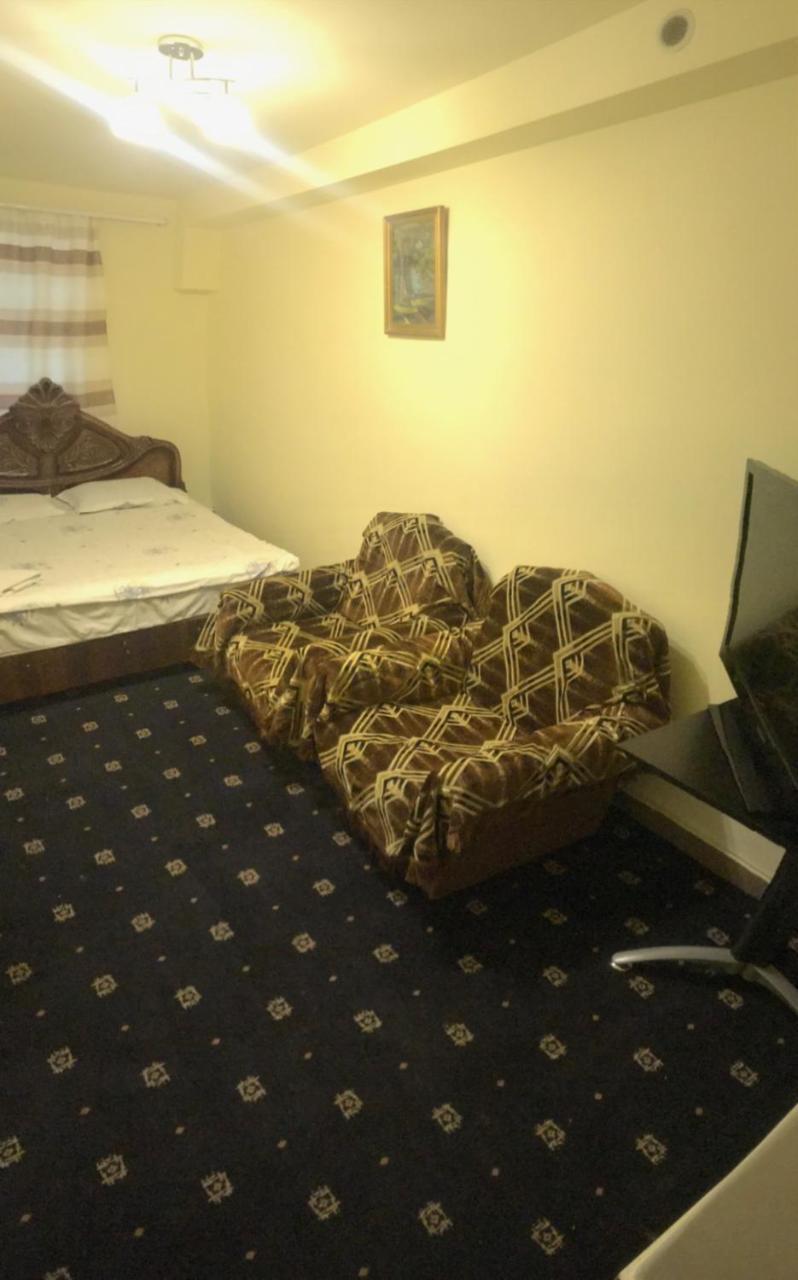 Best Hostel Republic Square 예레반 외부 사진