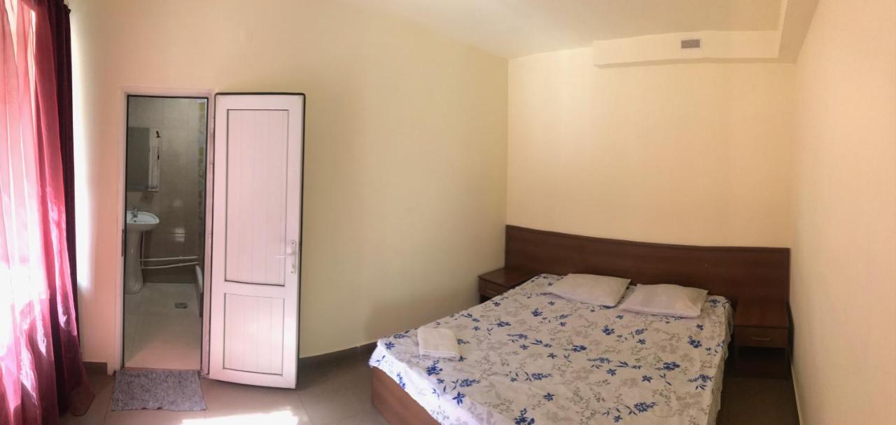 Best Hostel Republic Square 예레반 외부 사진