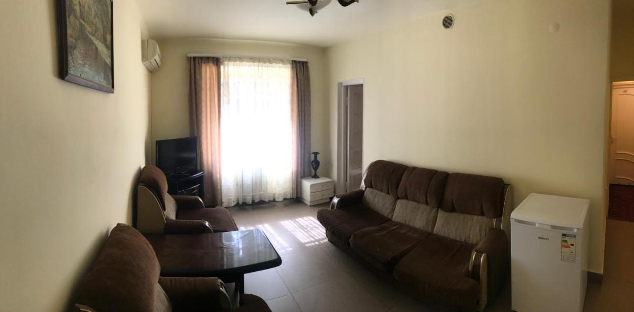 Best Hostel Republic Square 예레반 외부 사진