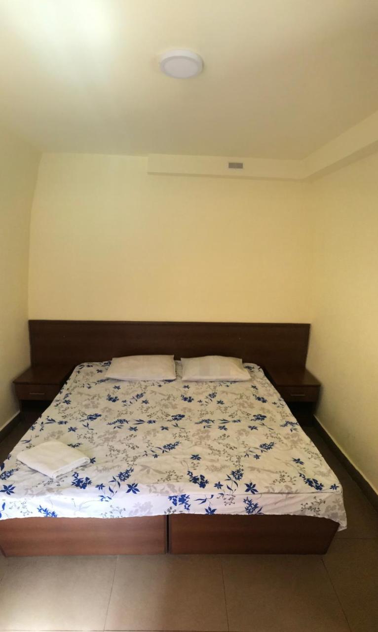 Best Hostel Republic Square 예레반 외부 사진
